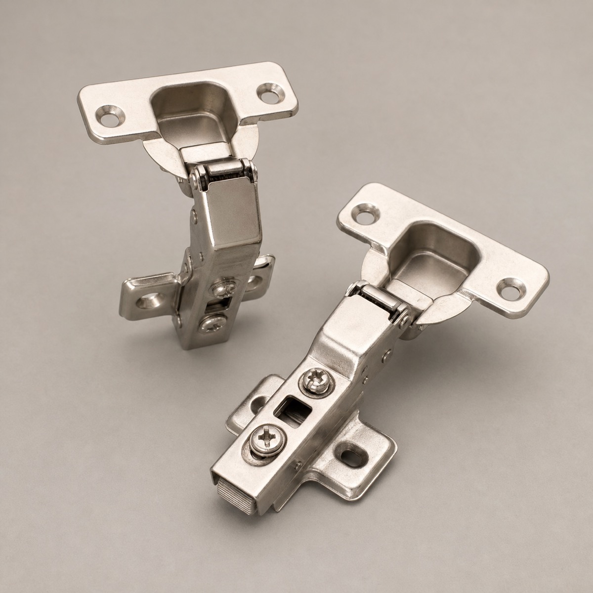 Cabinet hinges